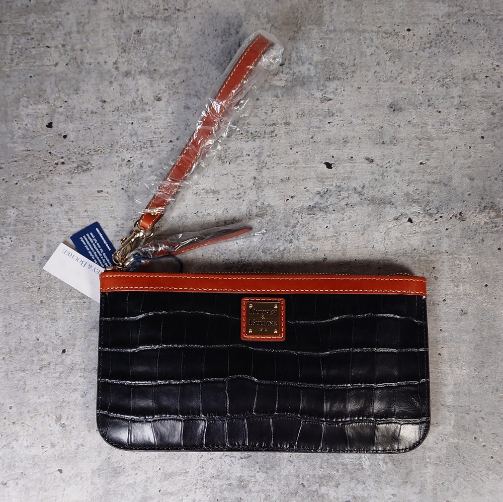 Dooney & Bourke Clutch Wristlet